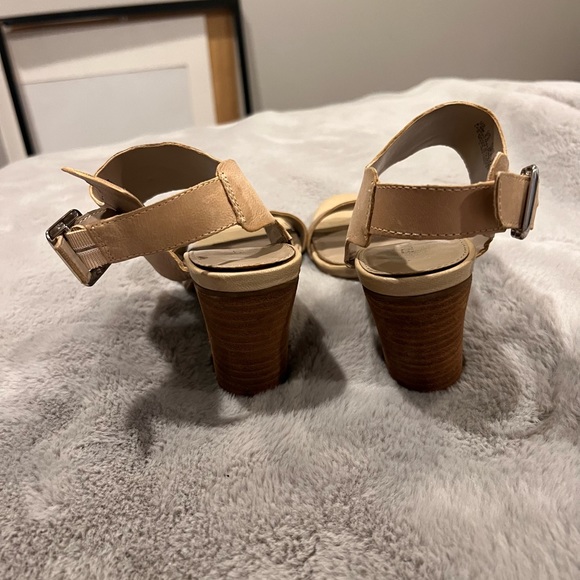 Franco Sarto tan chunky heel sandals - 6.5 - Picture 5 of 7